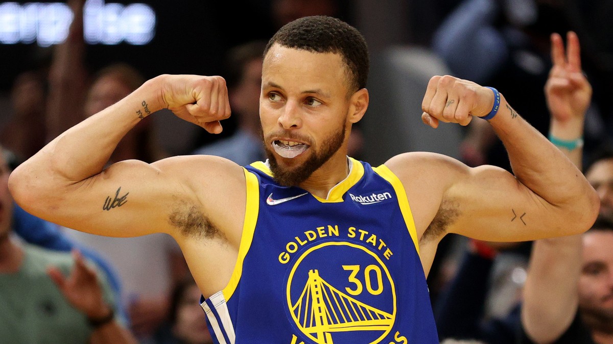 Stephen Curry Guía a los Warriors